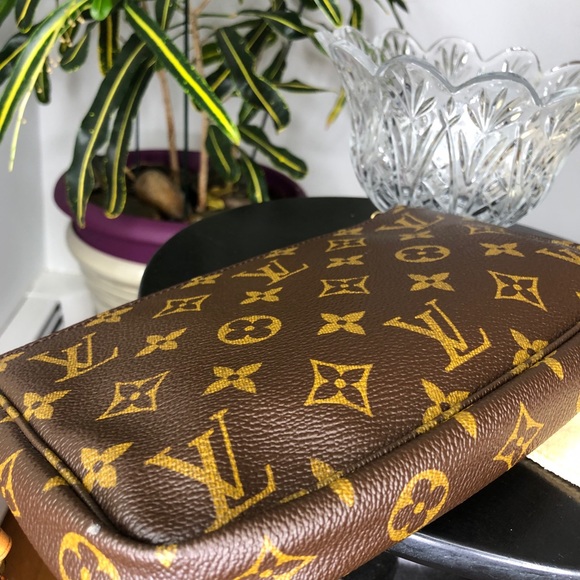 SOLD - Picture 2 of 8